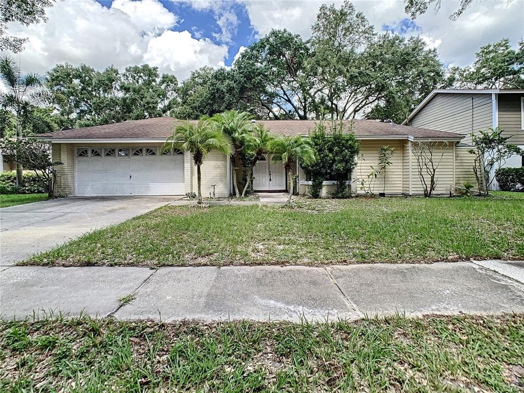 15914 HAMPTON VILLAGE DRIVE TAMPA, FL 33618