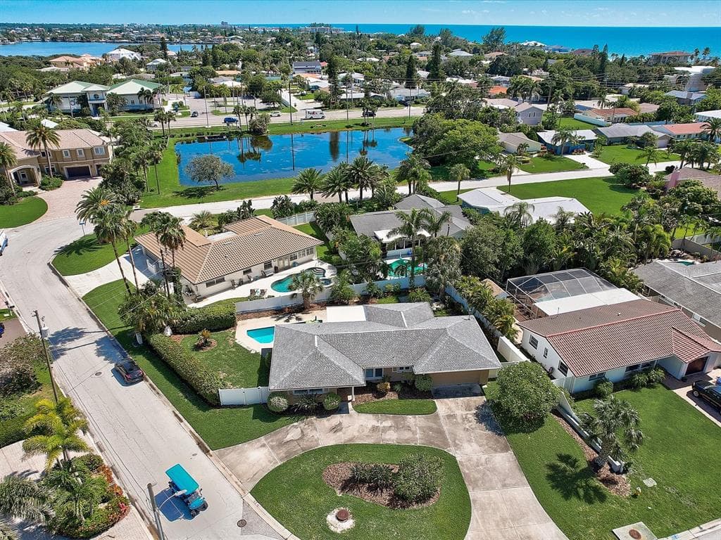 1208 BAY DRIVE BELLEAIR BEACH, FL 33786