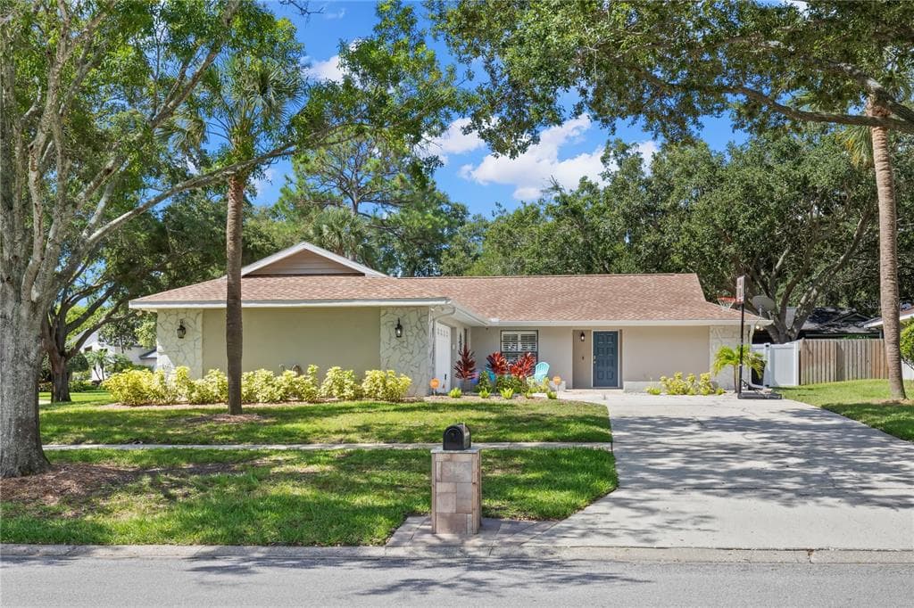 2921 MEADOW WOOD DRIVE CLEARWATER, FL 33761