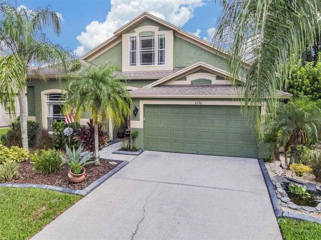 6726 RUNNER OAK DRIVE WESLEY CHAPEL, FL 33545