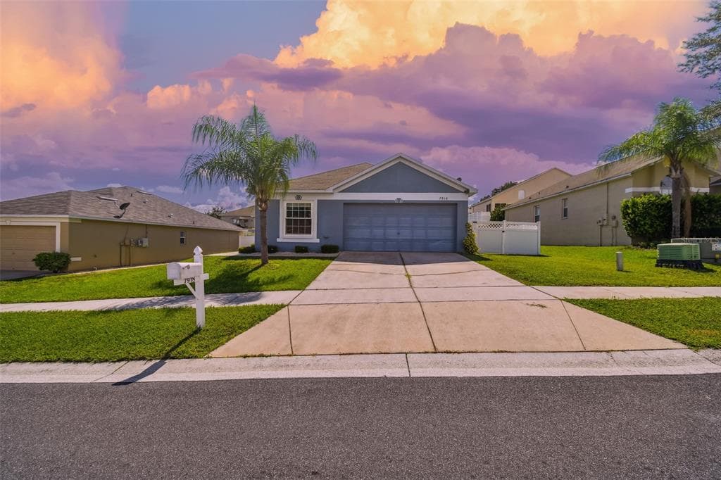 7918 MERCHANTVILLE CIRCLE ZEPHYRHILLS, FL 33540