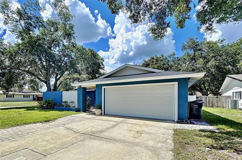 707 REGENCY COURT