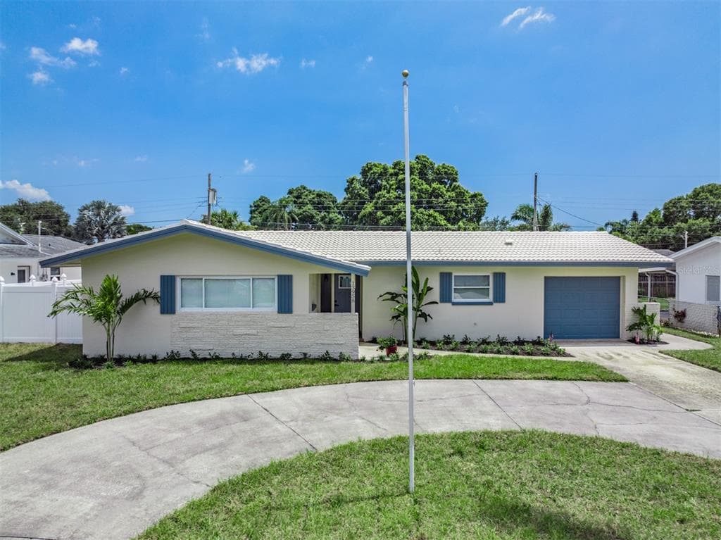 13958 ANTIGUA DRIVE