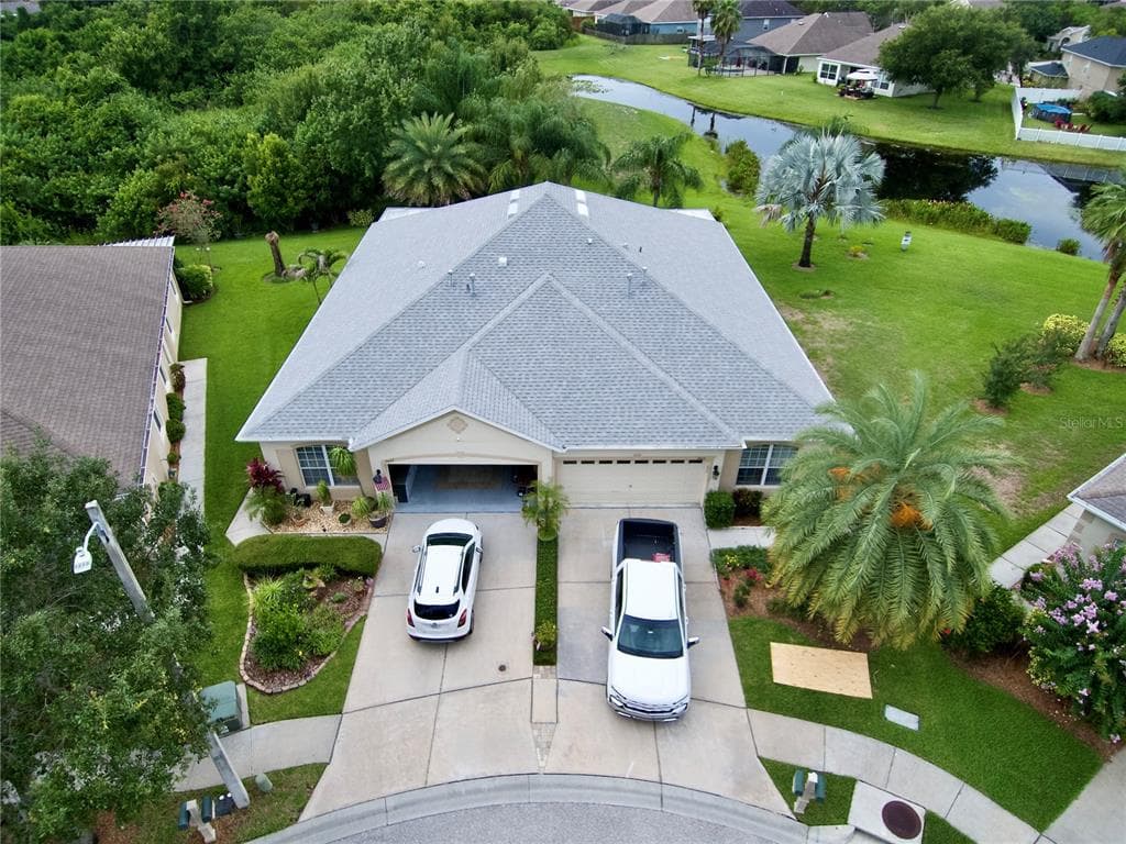 7405 SURREY WOOD LANE APOLLO BEACH, FL 33572