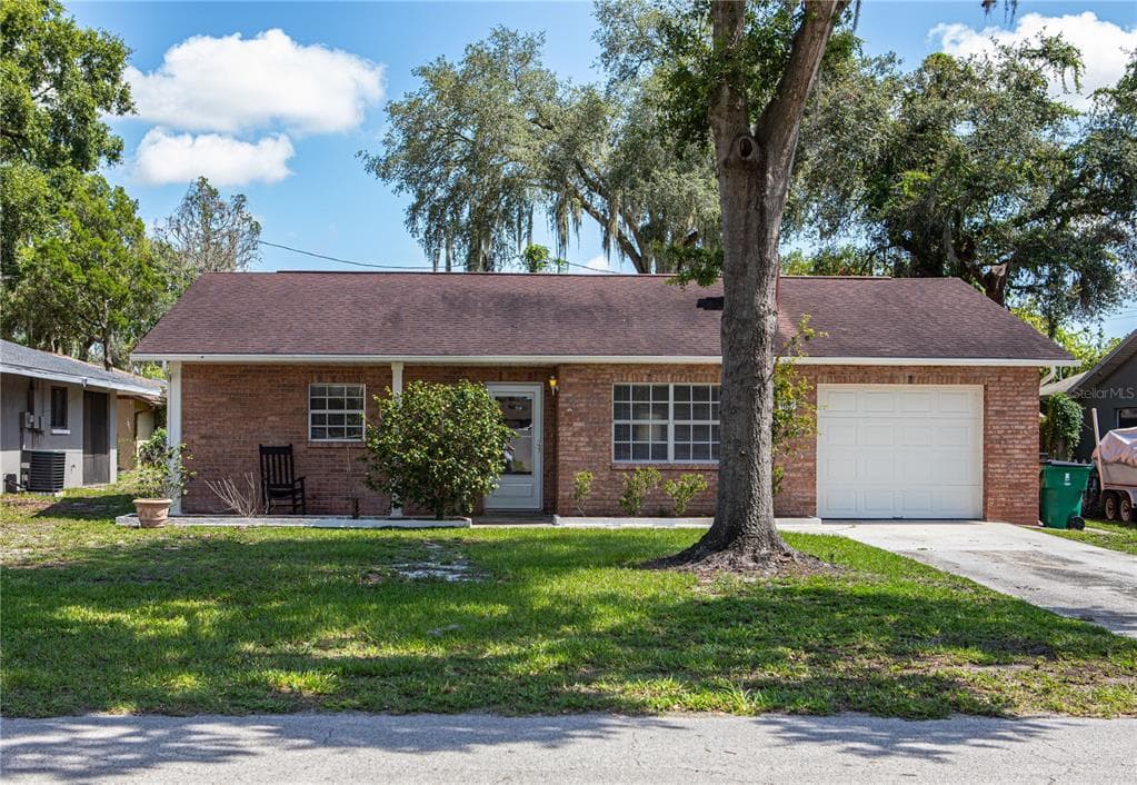 4625 WISTERIA DRIVE ZEPHYRHILLS, FL 33542
