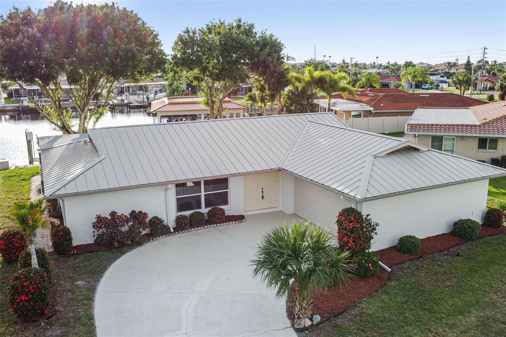 5133 GLENN DRIVE NEW PORT RICHEY, FL 34652