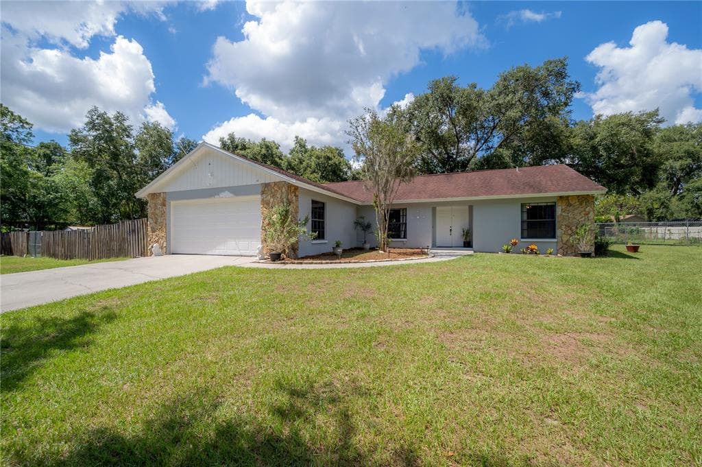 28112 LEONA LANE WESLEY CHAPEL, FL 33544