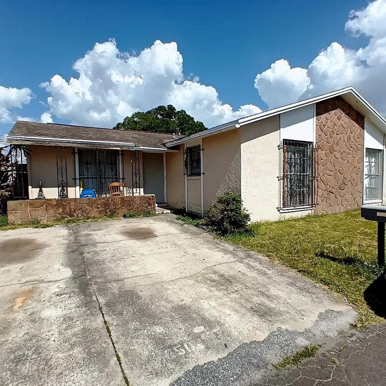 8503 AZURE COURT