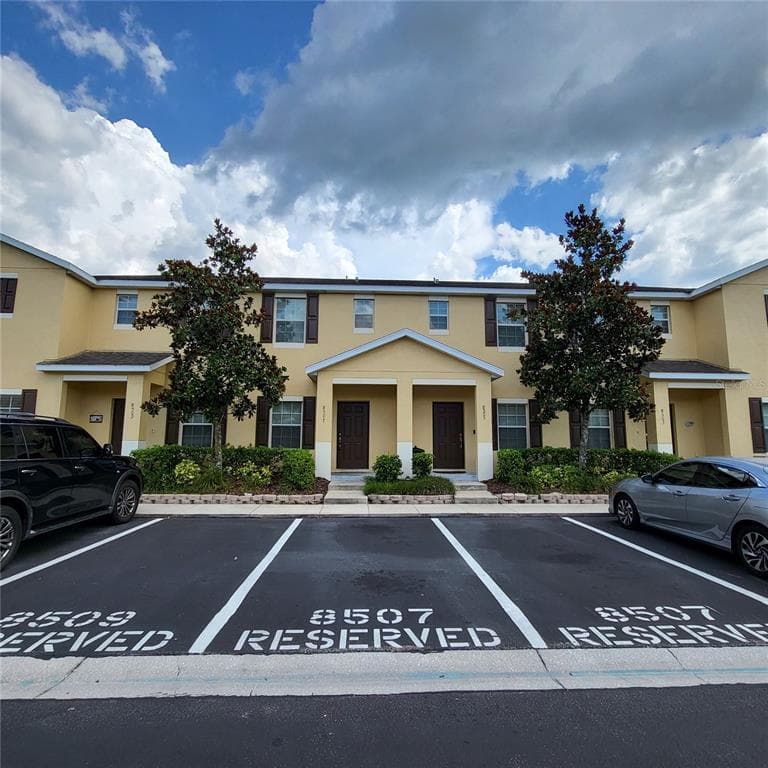 8507 BRUSHLEAF WAY TAMPA, FL 33647