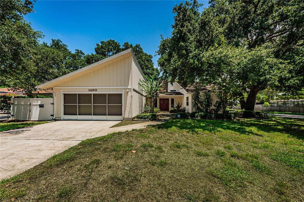 1490 COACHLIGHT WAY DUNEDIN, FL 34698