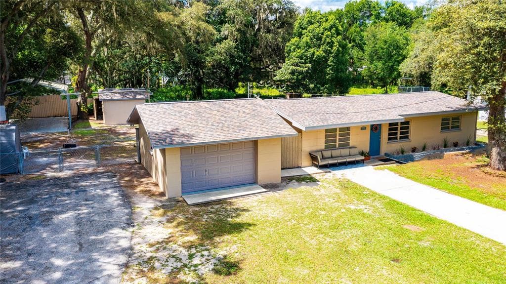 38214 JENDRAL AVENUE ZEPHYRHILLS, FL 33542