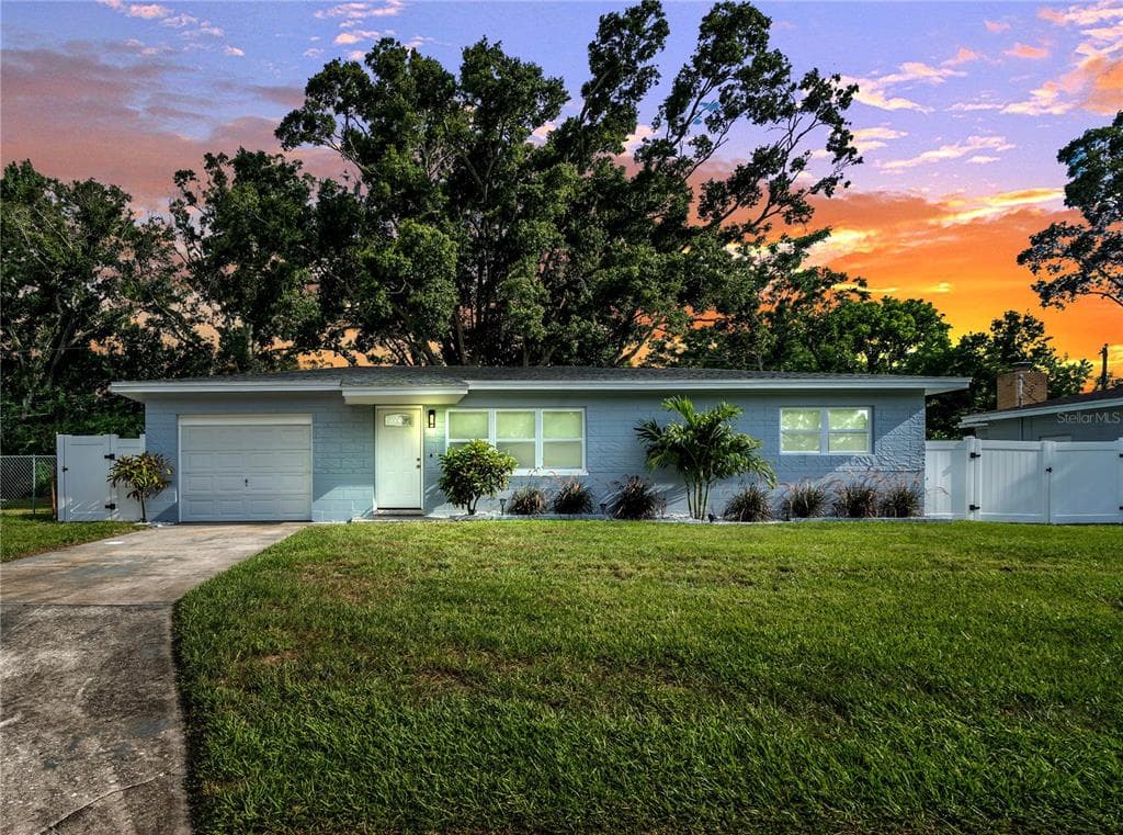 3654 27TH AVENUE S ST PETERSBURG, FL 33711