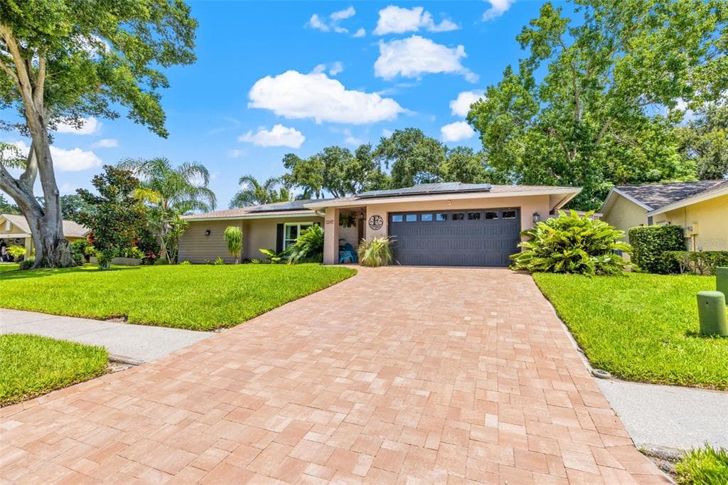 2247 ADAM COURT PALM HARBOR, FL 34683