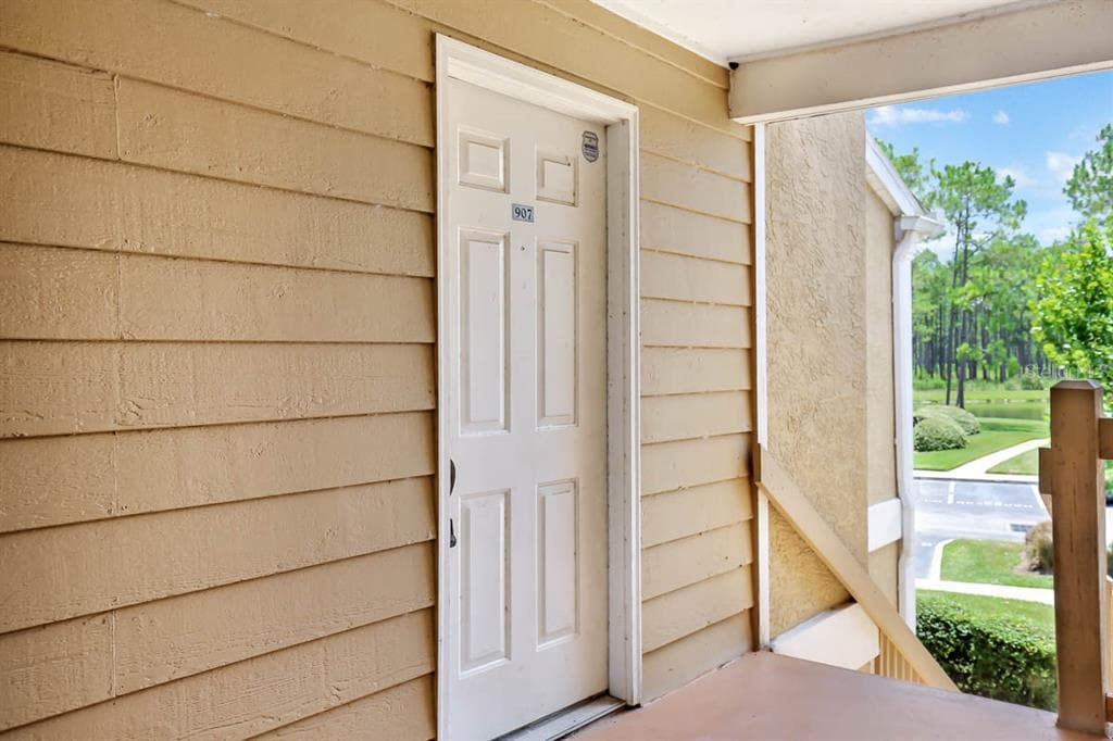 9481 HIGHLAND OAK DRIVE UNIT 907 TAMPA, FL 33647