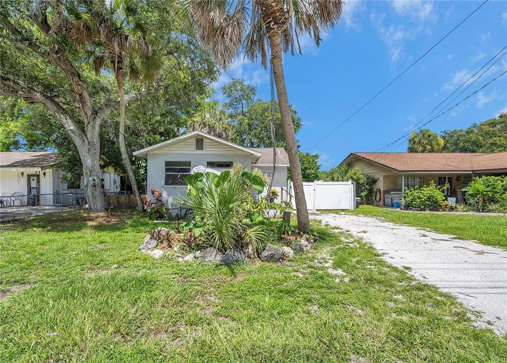 5308 24TH STREET W BRADENTON, FL 34207