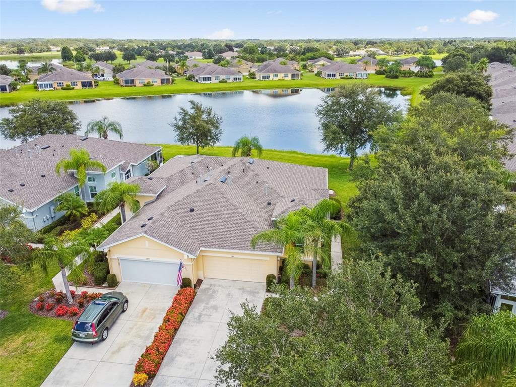 1211 PETERBOROUGH CIRCLE UNIT 85 SUN CITY CENTER, FL 33573