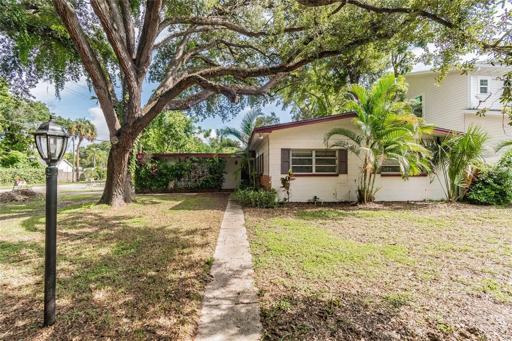 4119 W PLATT STREET TAMPA, FL 33609