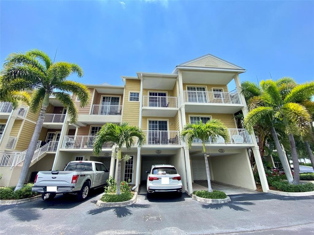 436 BAHIA BEACH BOULEVARD RUSKIN, FL 33570