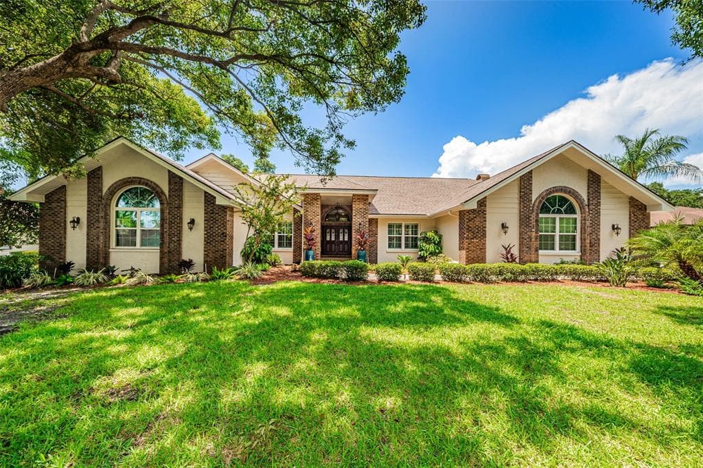 2907 CHANCERY LANE CLEARWATER, FL 33759