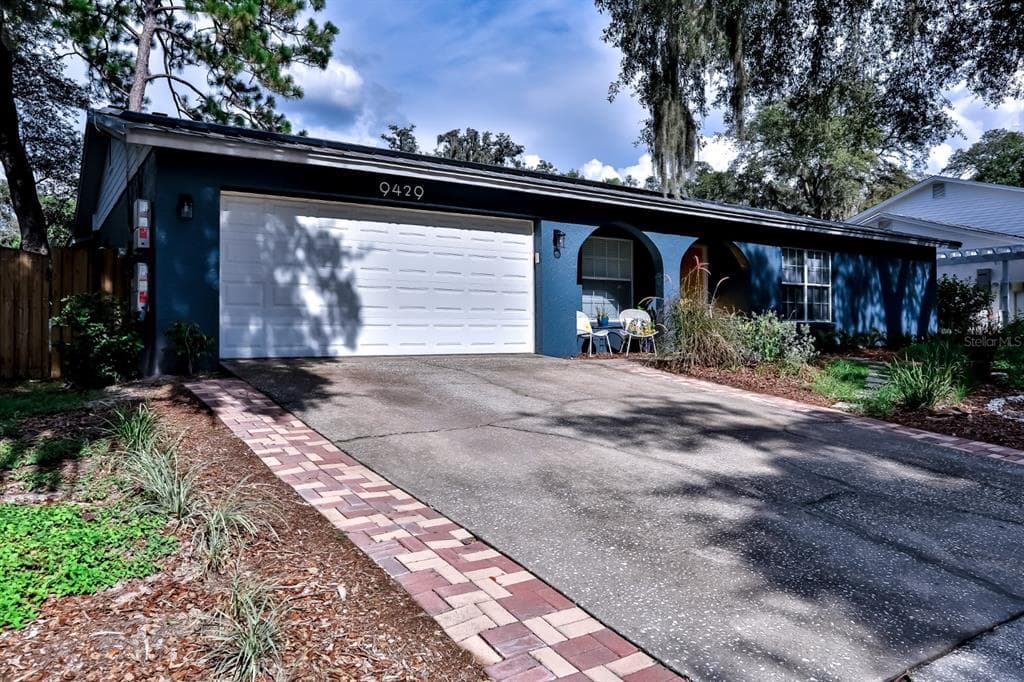 9429 ALANBROOKE STREET TEMPLE TERRACE, FL 33637