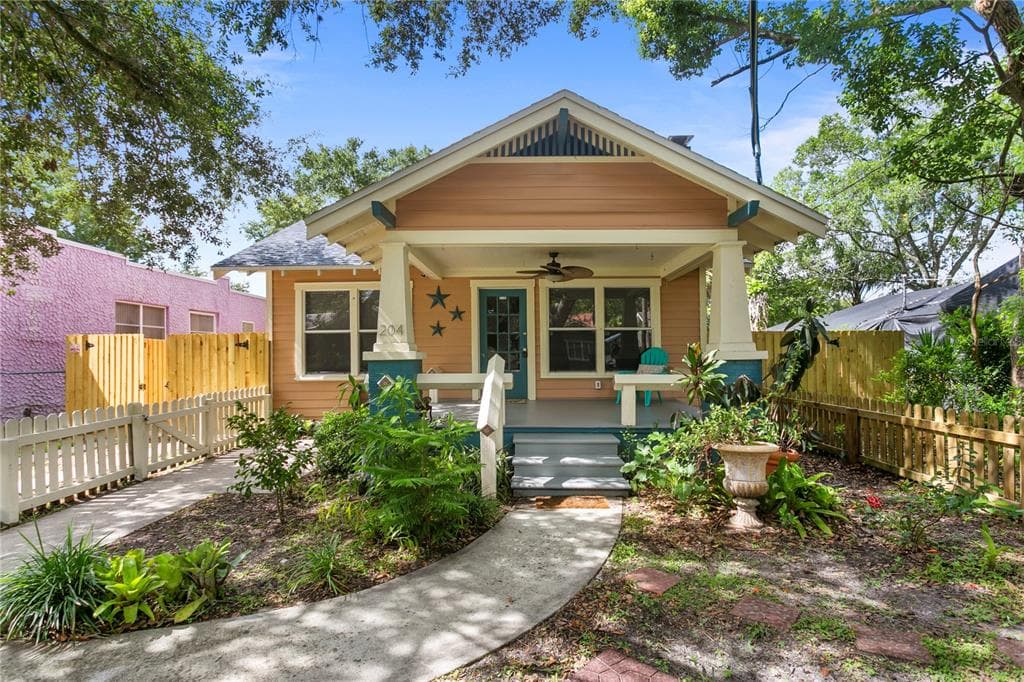 204 W NORTH STREET TAMPA, FL 33604