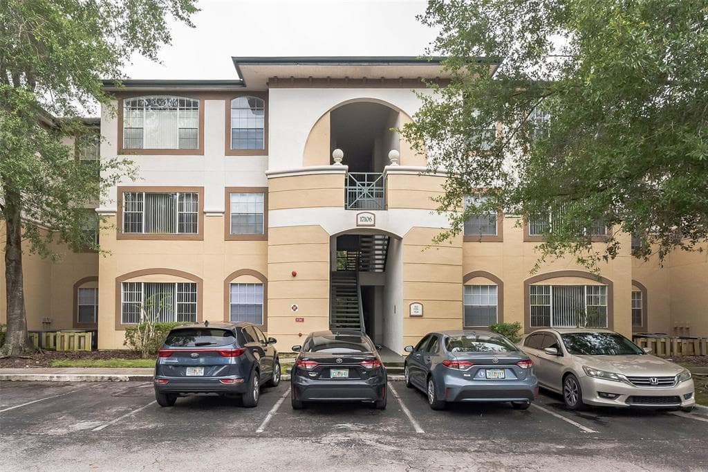 17106 CARRINGTON PARK DRIVE UNIT 612 TAMPA, FL 33647