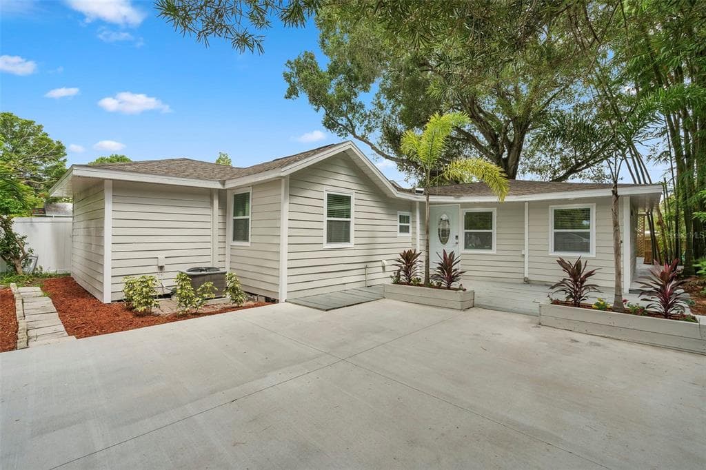 2697 60TH AVENUE N ST PETERSBURG, FL 33714