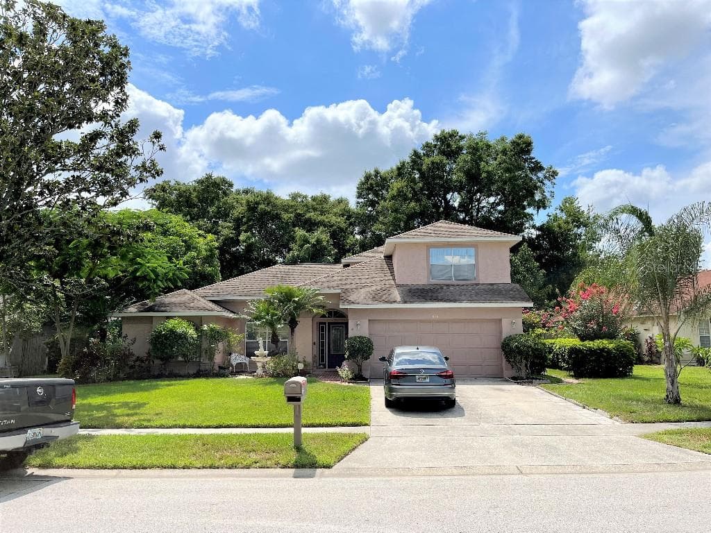 342 STERLING LAKE DRIVE OCOEE, FL 34761