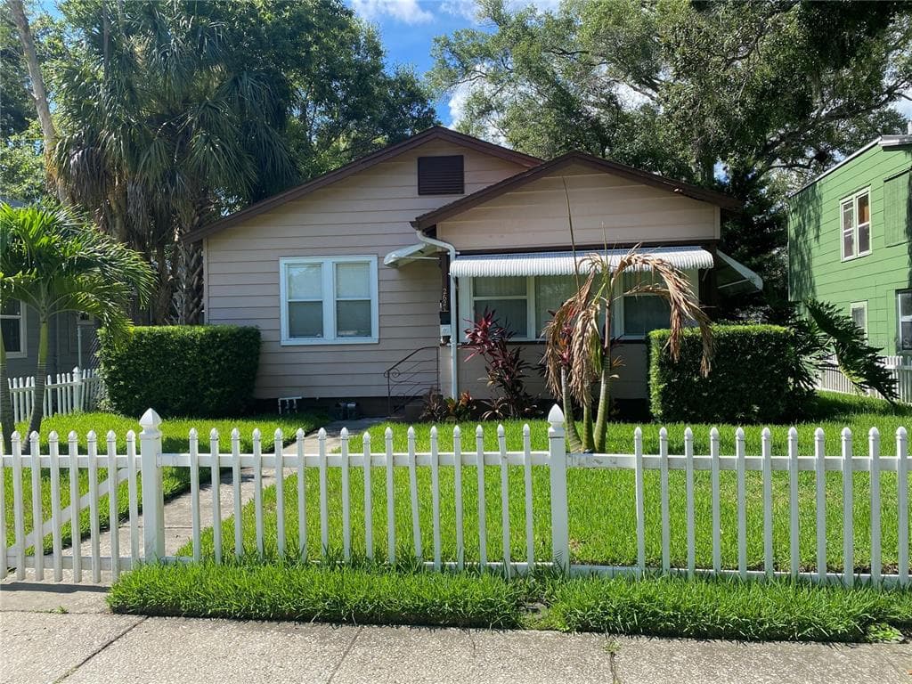 2621 4TH AVENUE S ST PETERSBURG, FL 33712