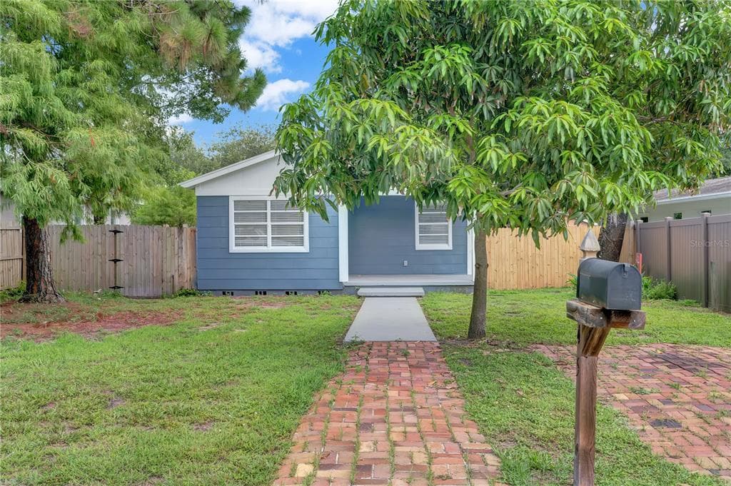 1745 12TH AVENUE N ST PETERSBURG, FL 33713