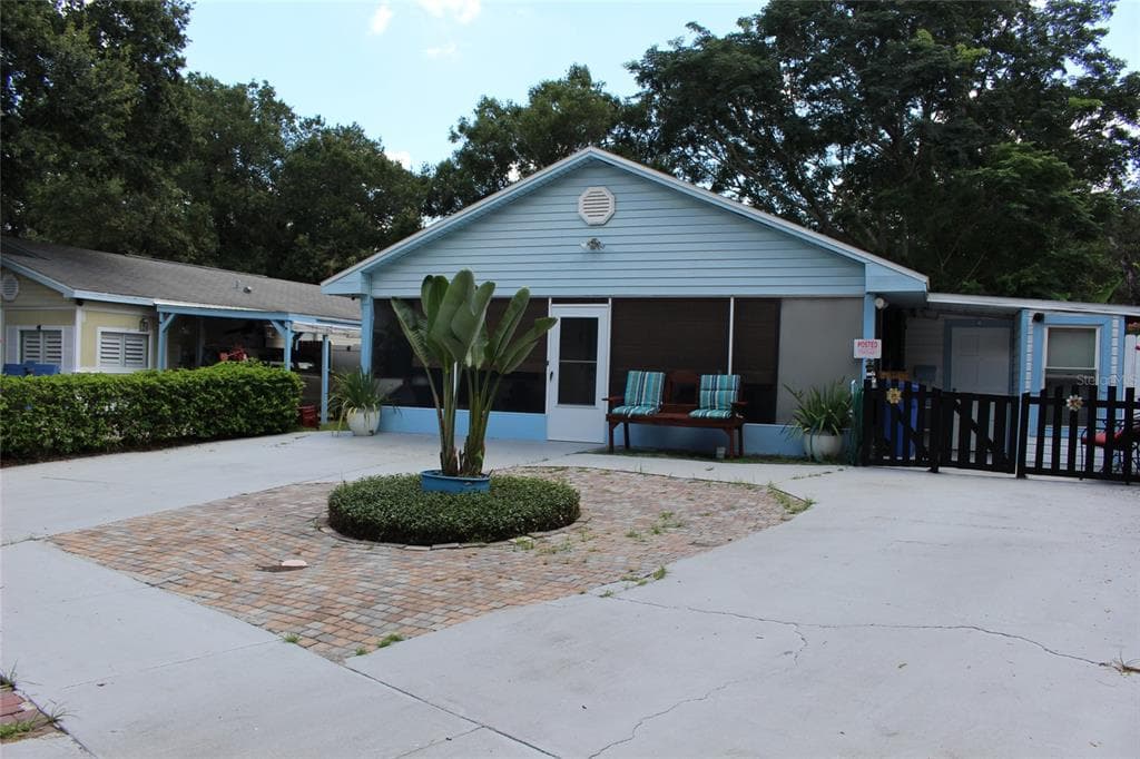 3105 GORDON COURT