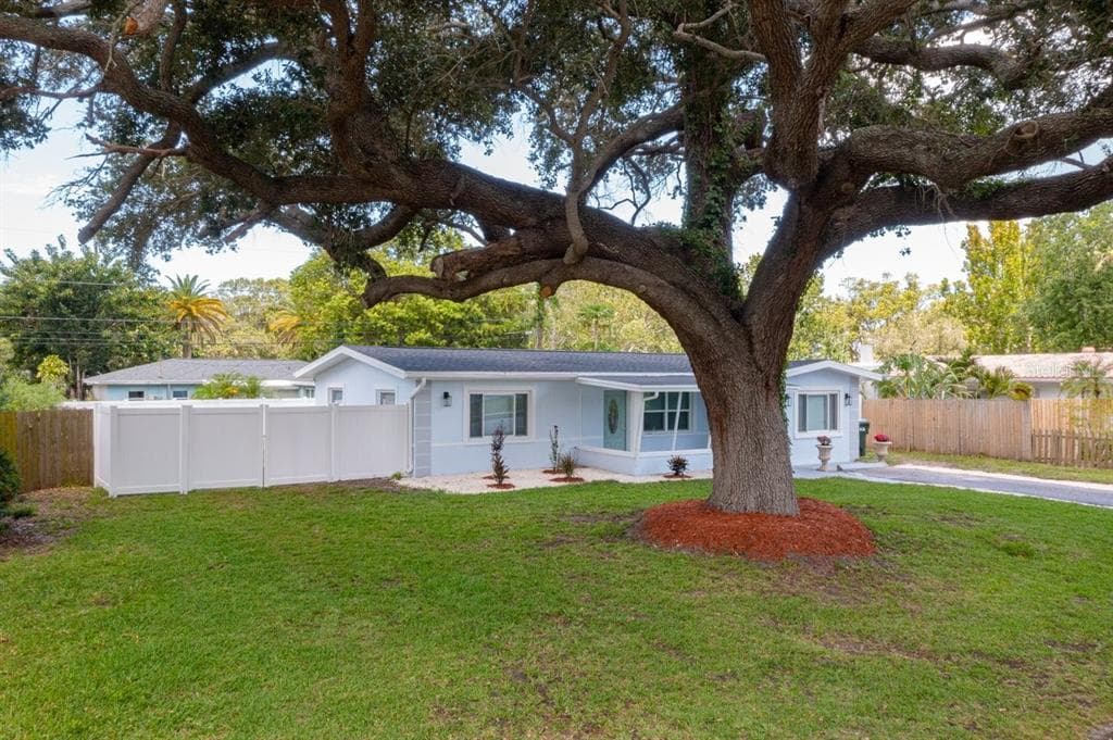 511 11TH STREET NW LARGO, FL 33770