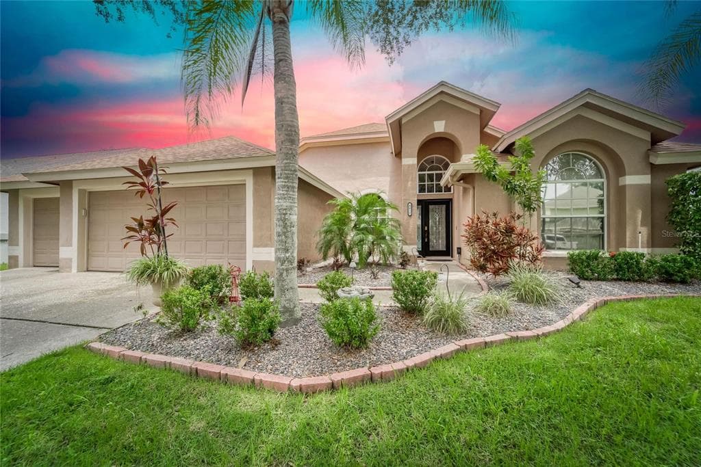 4419 WINDING RIVER DRIVE VALRICO, FL 33596