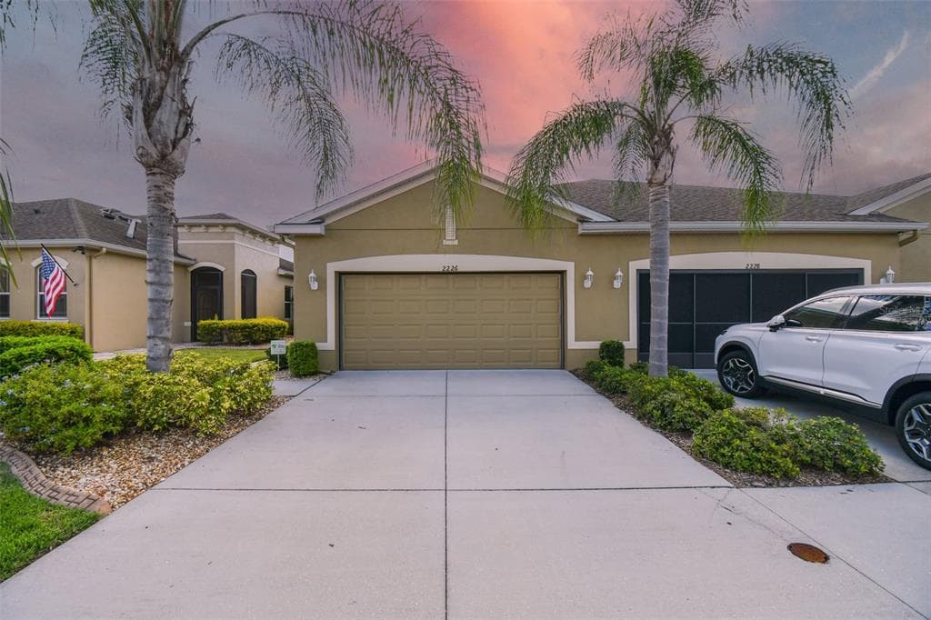 2226 VISTA GREENS DRIVE SUN CITY CENTER, FL 33573