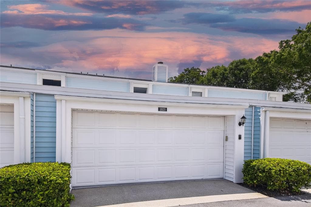 11920 CYPRESS CREST CIRCLE TAMPA, FL 33626