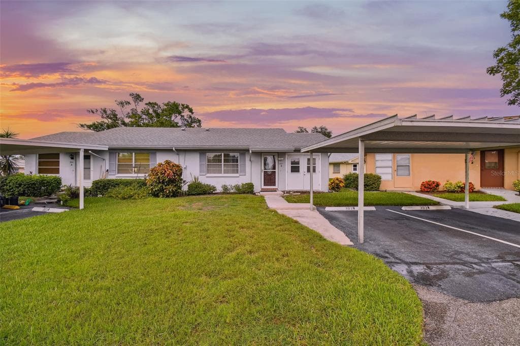 301 FRIAR COURT UNIT B SUN CITY CENTER, FL 33573