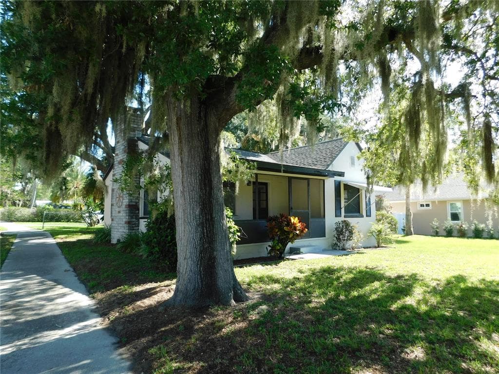 1129 4TH STREET S SAFETY HARBOR, FL 34695