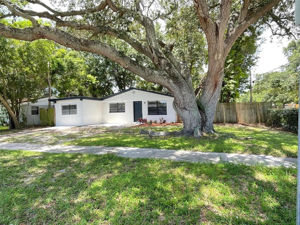 5801 92ND AVENUE N PINELLAS PARK, FL 33782
