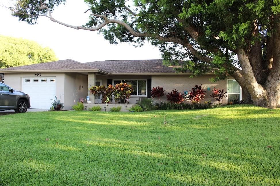 2557 REDWOOD CIRCLE CLEARWATER, FL 33763
