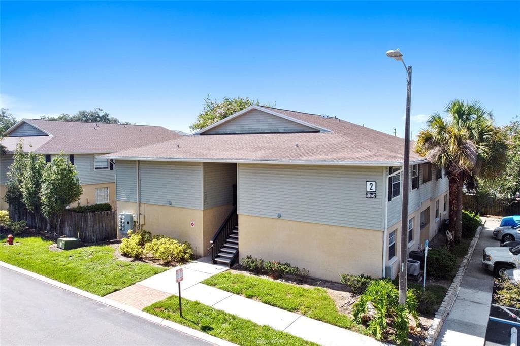 624 GOLDEN RAINTREE PL UNIT 624 BRANDON, FL 33510