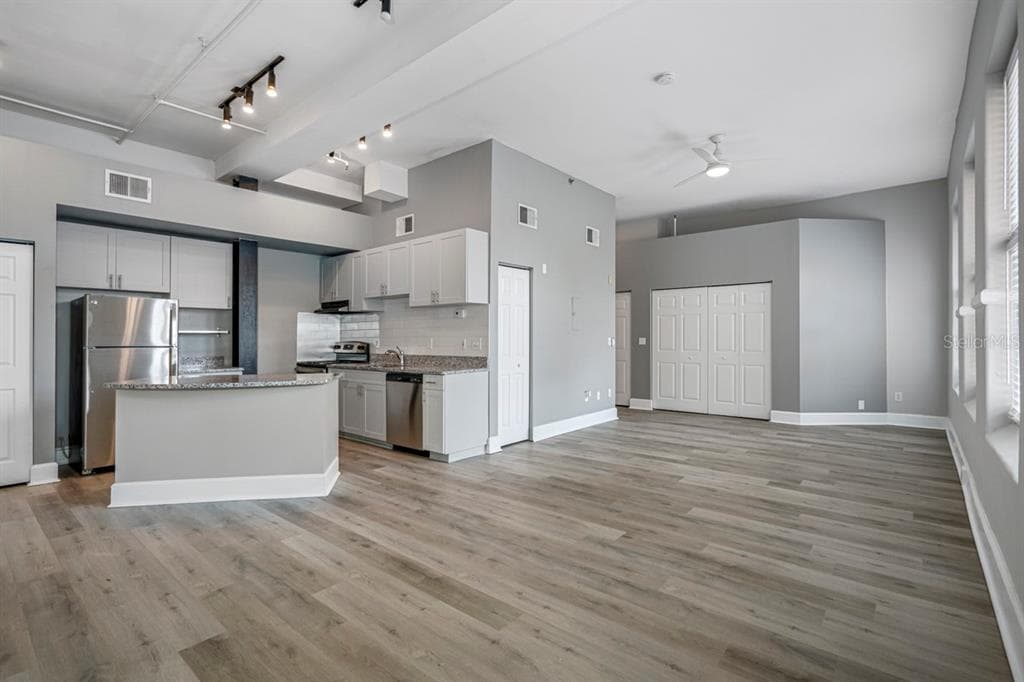 502 E ROSS AVENUE UNIT 204 TAMPA, FL 33602