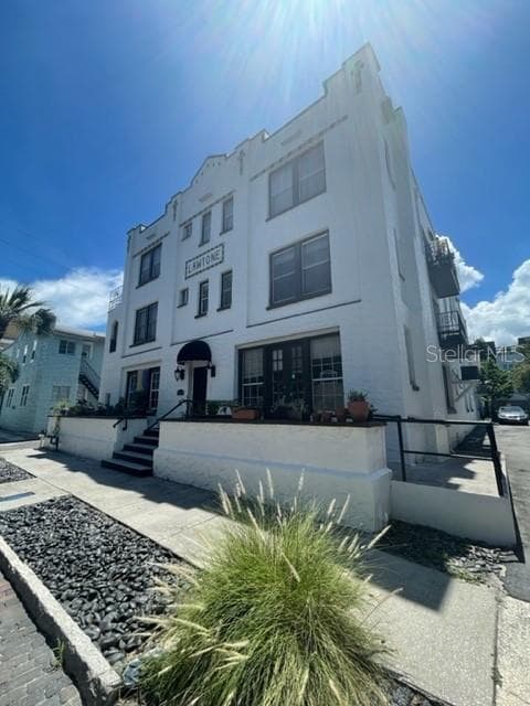 324 GROVE STREET N UNIT 302 ST PETERSBURG, FL 33701