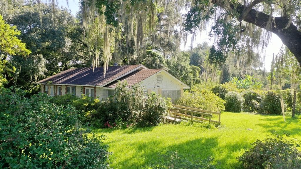 40005 SUMNER LAKE ROAD DADE CITY, FL 33525