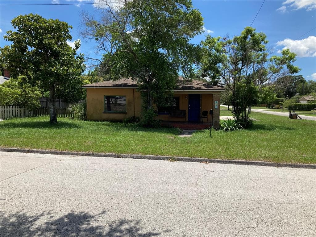301 E CAYUGA STREET TAMPA, FL 33603
