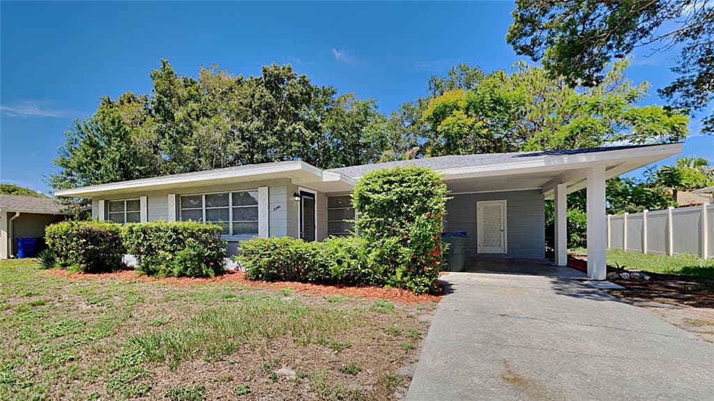 2040 YALE AVENUE DUNEDIN, FL 34698