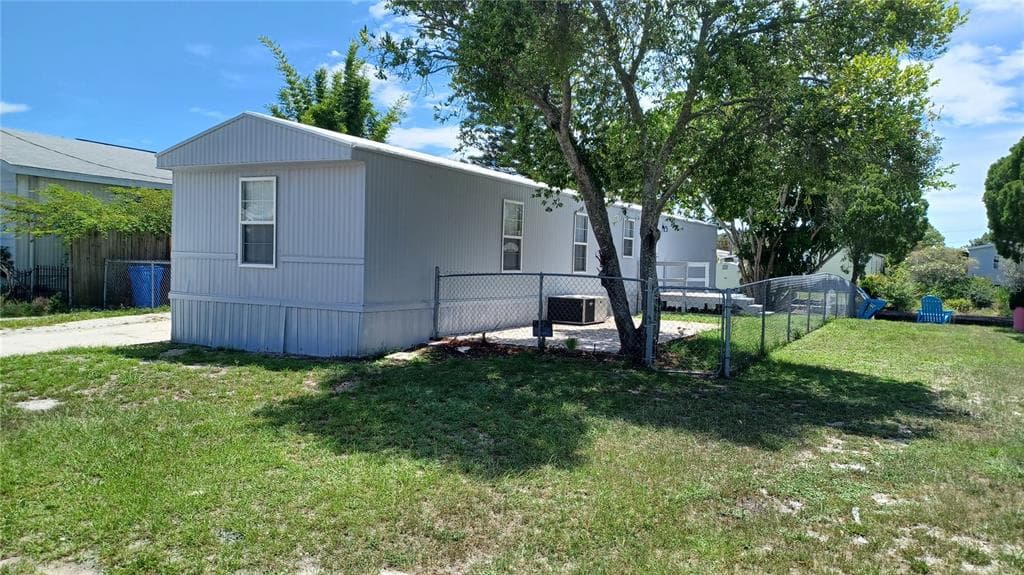 5830 PORTSMOUTH DRIVE TAMPA, FL 33615