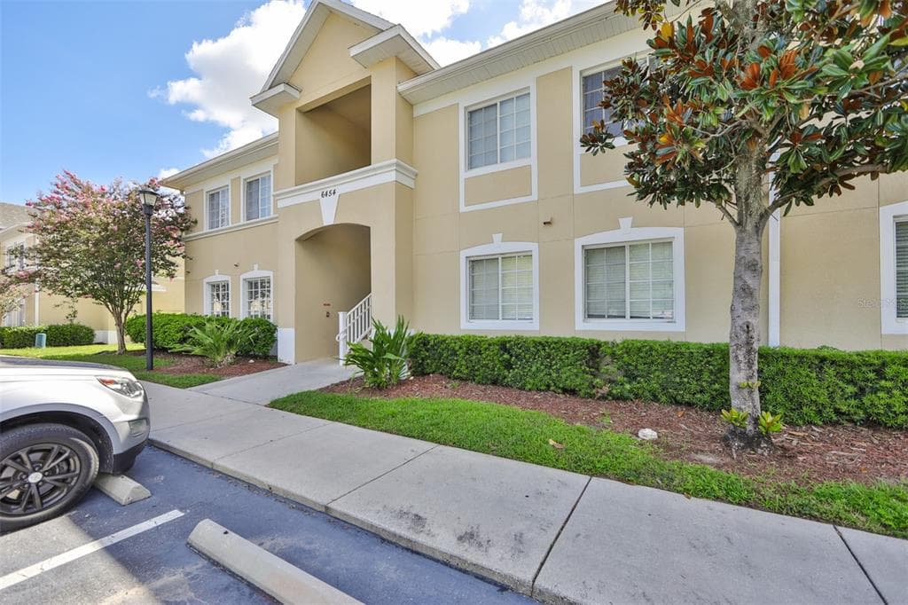 6454 CYPRESSDALE DRIVE UNIT 101 RIVERVIEW, FL 33578
