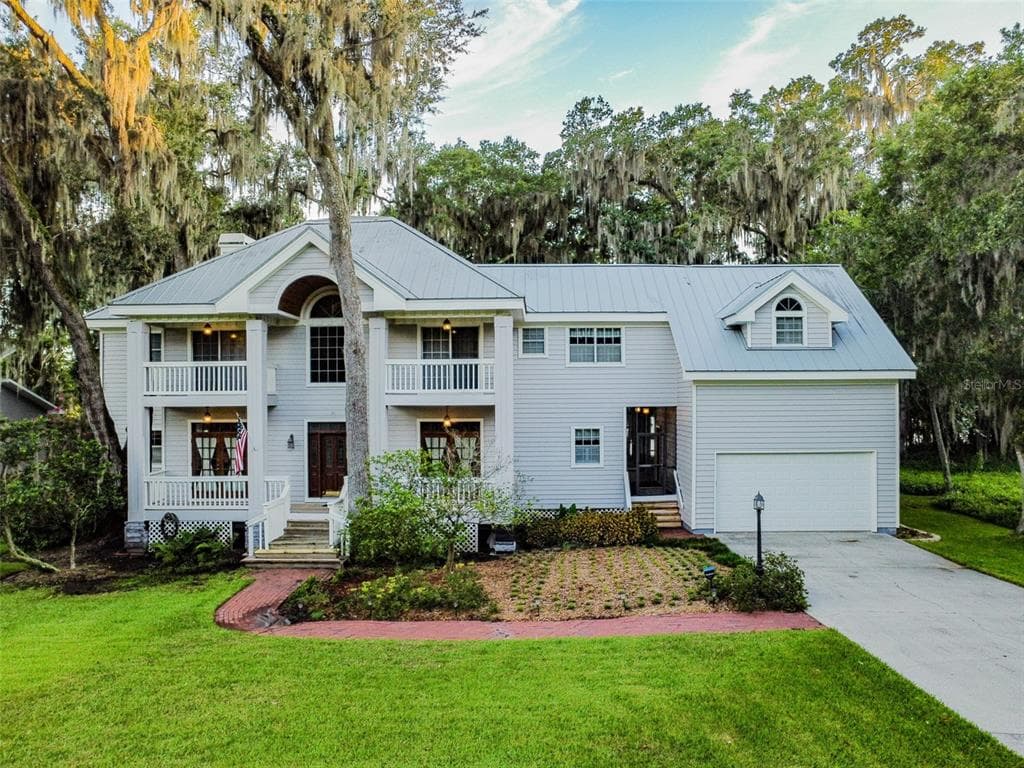 311 S RIVERHILLS DRIVE TEMPLE TERRACE, FL 33617