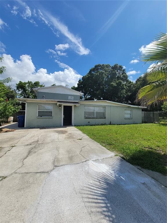809 CLEAR LANE LUTZ, FL 33549