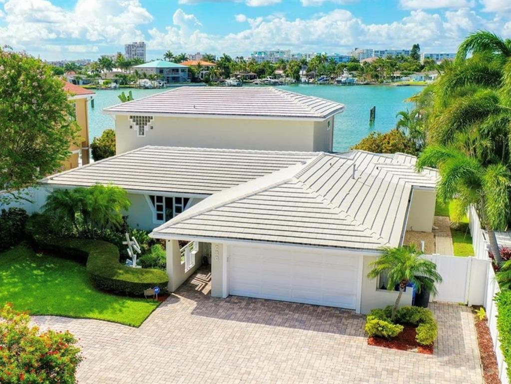 8080 12TH AVENUE S ST PETERSBURG, FL 33707